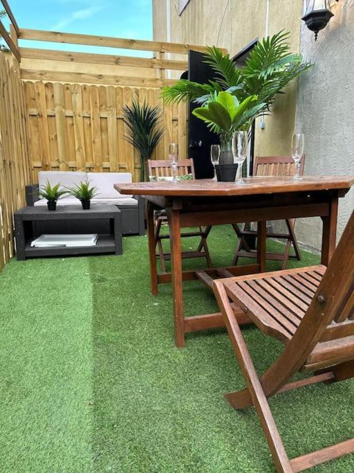 Marbella Logement Privatif -Jacuzzi-Sauna La Valette-du-Var Esterno foto